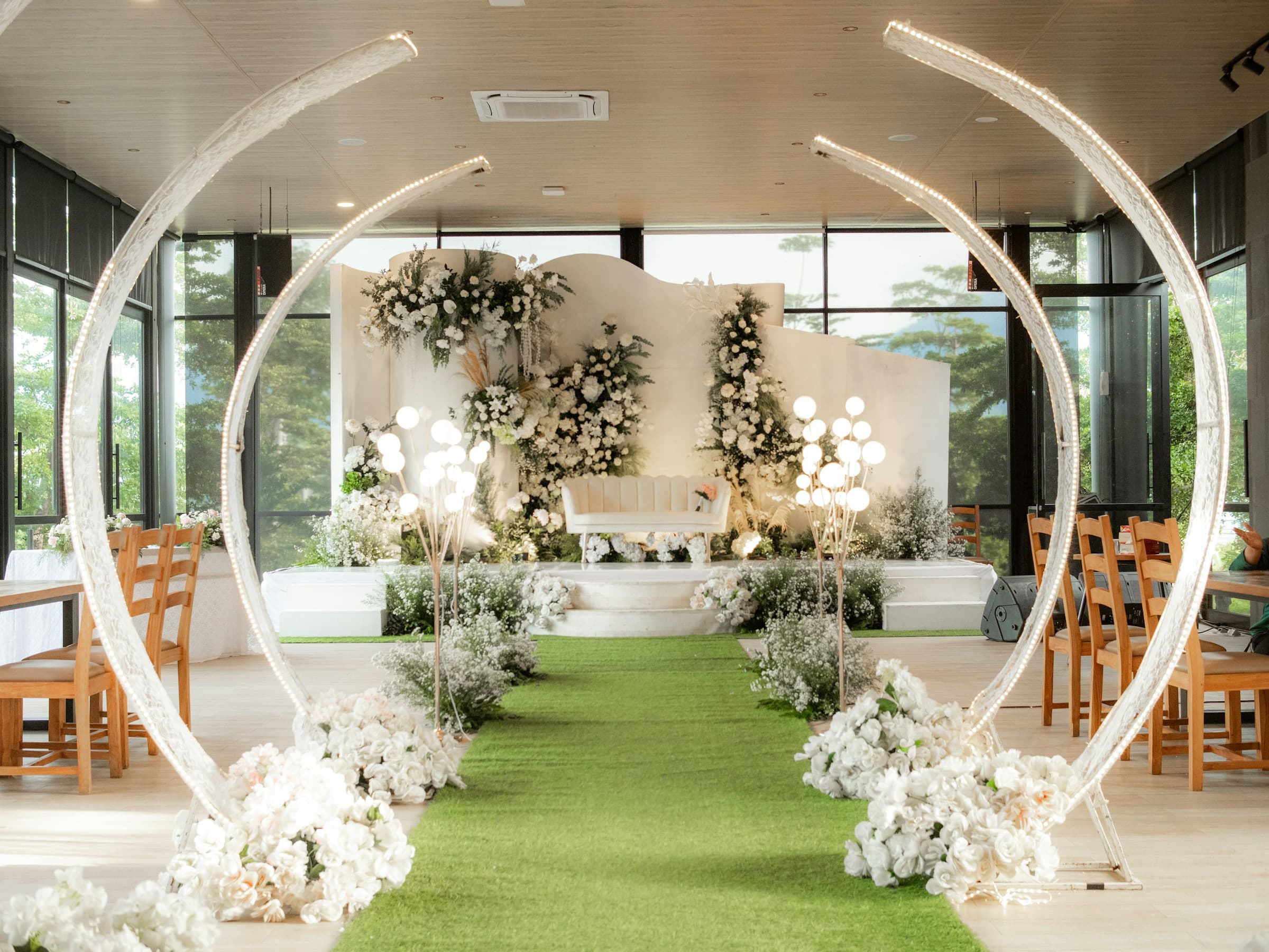 Luxury Event Gallery Image 4 - Opulent Decor and Events